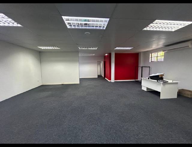 180M² OFFICE TO LET IN WESTVILLE